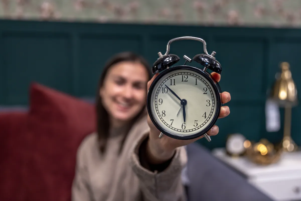 How to Set an Alarm Clock